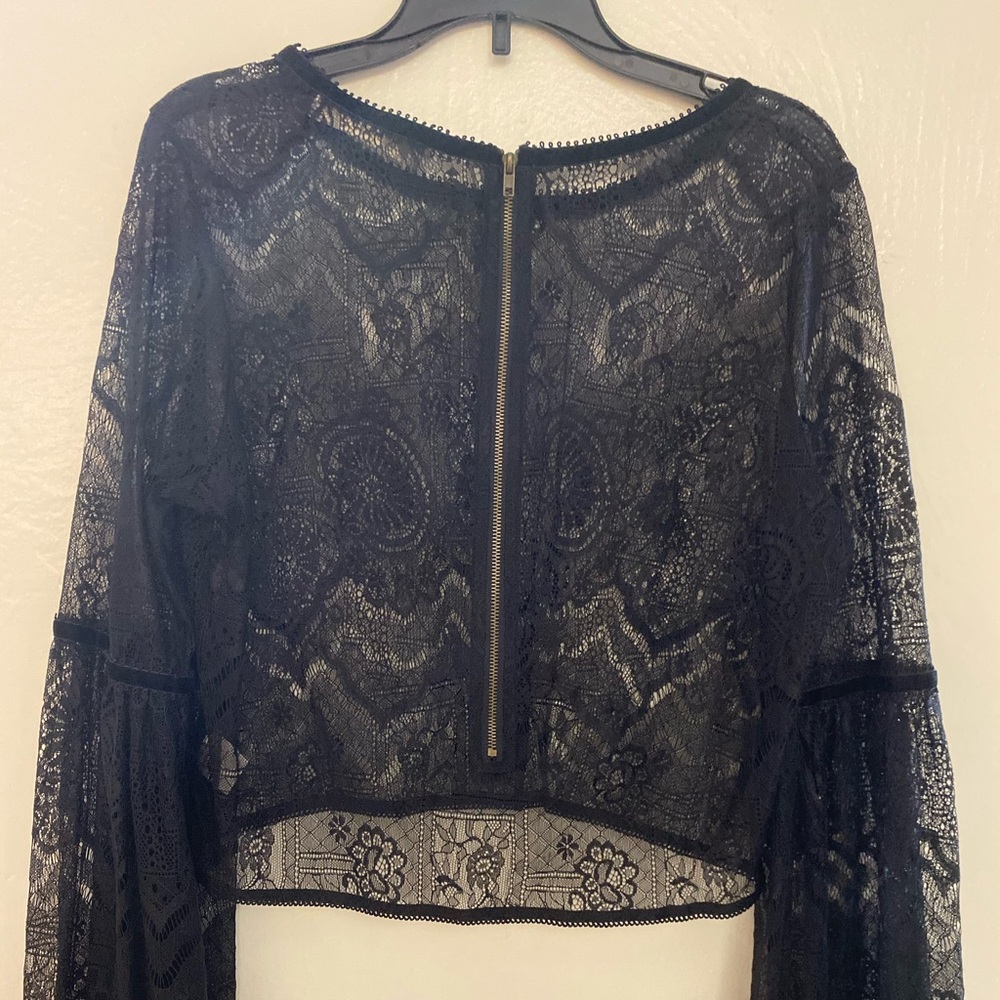 black top - Picture 4 of 4